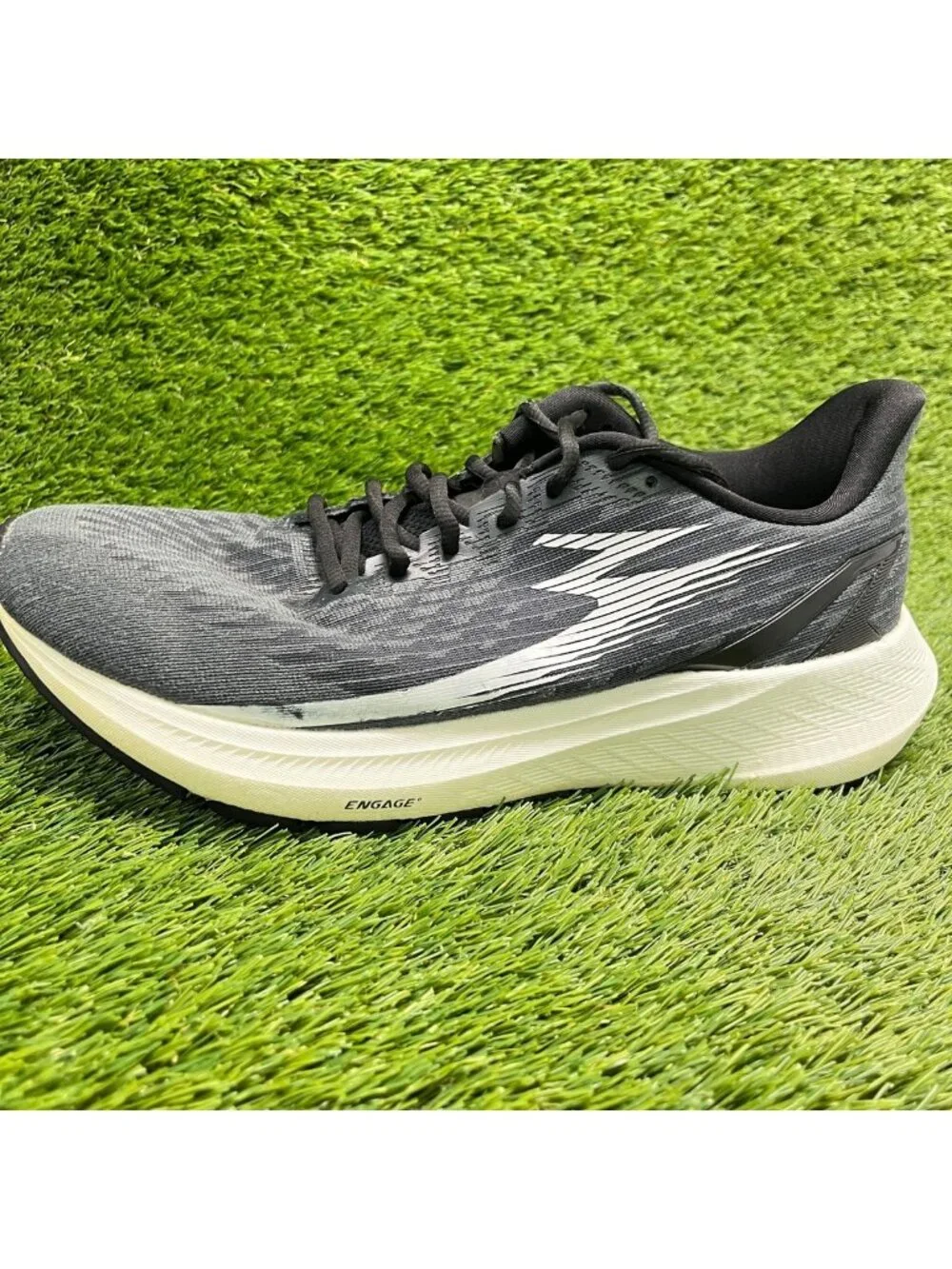 361 Degrees Kairos 2 Mens Size 12 Black White Athletic Running Shoes Sneakers